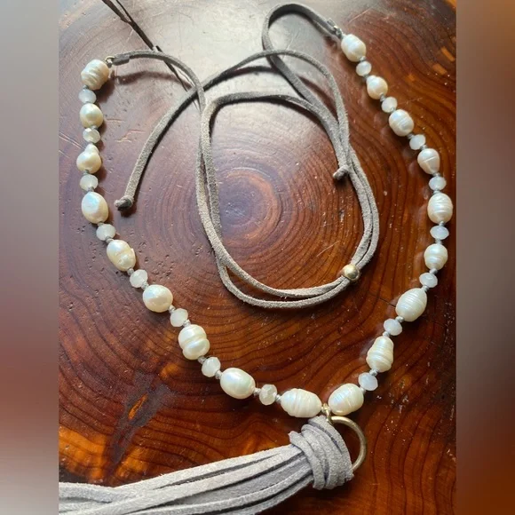 Natural Freshwater Pearl Necklace - Picture 2 of 12